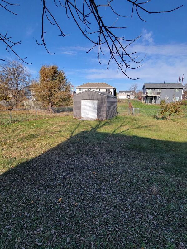 Building Photo - 5041 Mitchell Rd