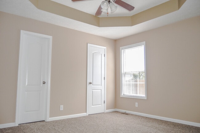 Building Photo - Pet Friendly Ranch with Bonus!