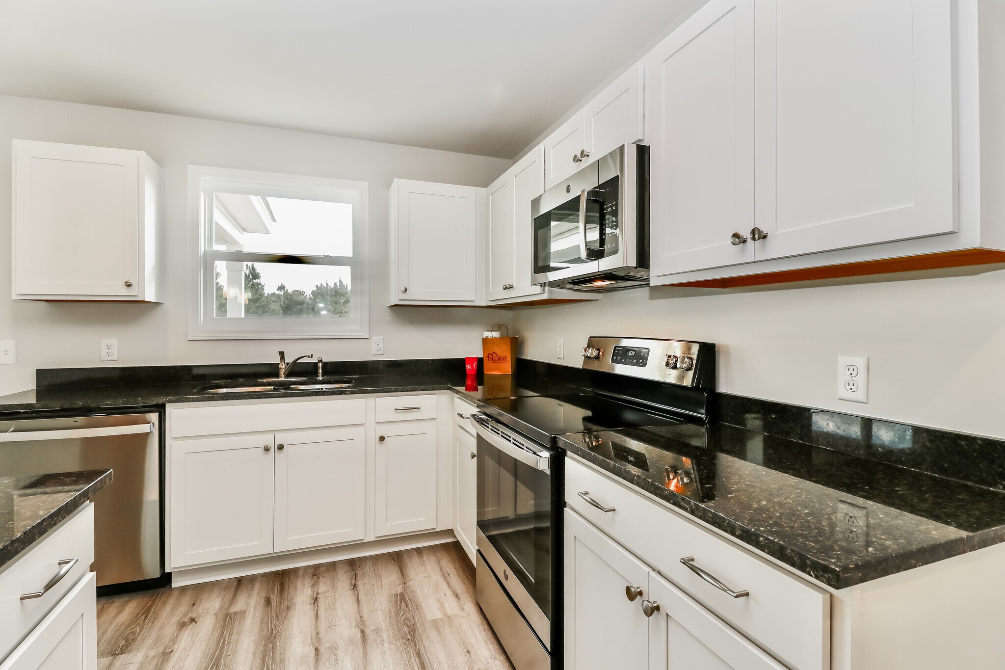 Building Photo - 427 Tondee Wy