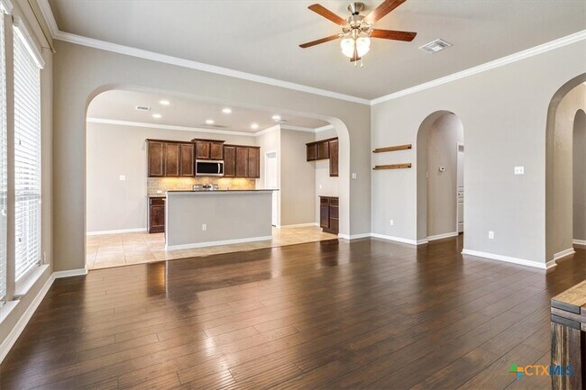 Building Photo - 515 Cross Dr.