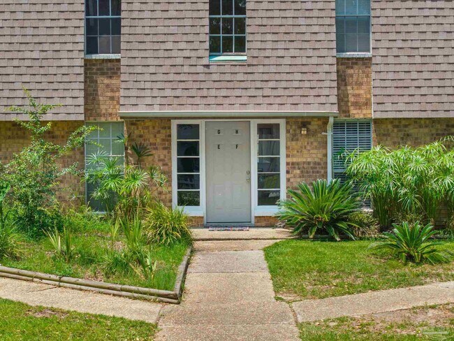 Building Photo - 8101 Tippin Ave