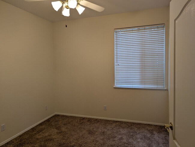 Building Photo - Wonderful 4 bedroom home in Clovis offering a pool, spa, 3 car garage, potential RV and or boat s...