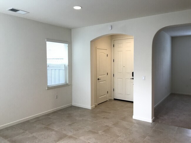 Building Photo - Two story home in Mountain House!