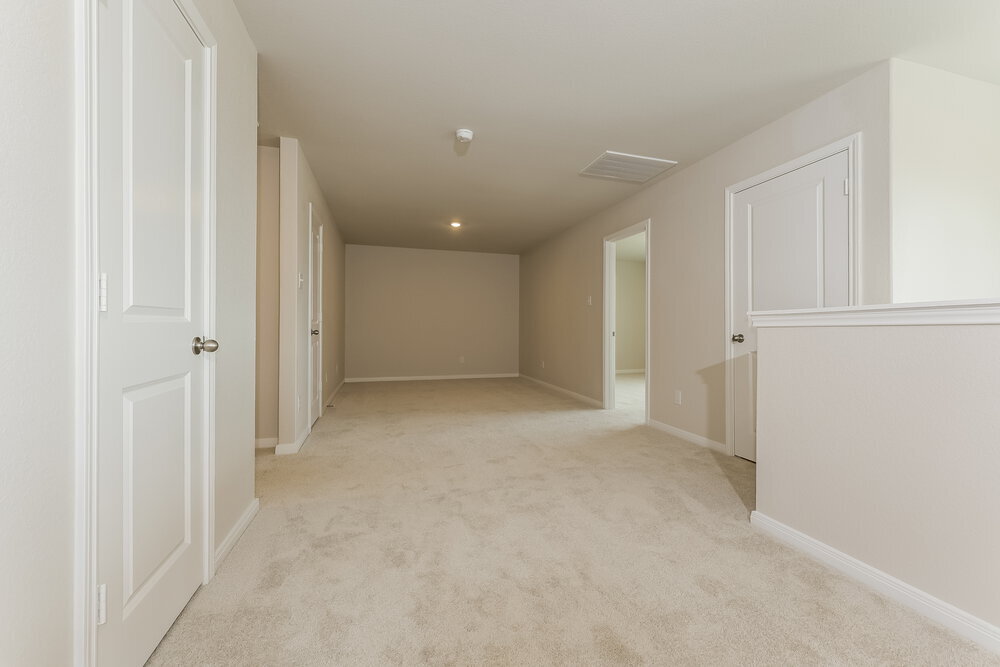 Building Photo - 16435 Honeysuckle Hl Dr