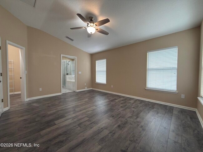 Building Photo - 2472 Willowbend Dr