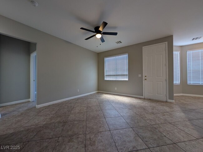 Building Photo - 2773 Echo Springs St