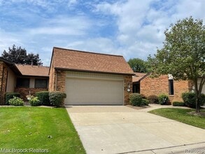 Building Photo - 4585 Laurel Club Cir