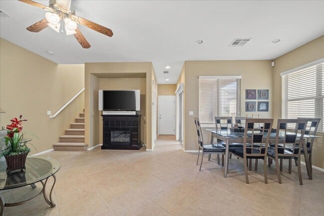 Building Photo - Beautiful Tuscan Inspired 3 Bedroom Home in Centennial Hills