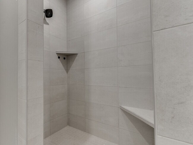 Building Photo - 3212 Hayven Cir