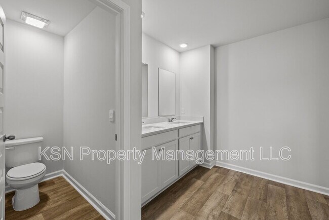 Building Photo - 129 Azure Dr