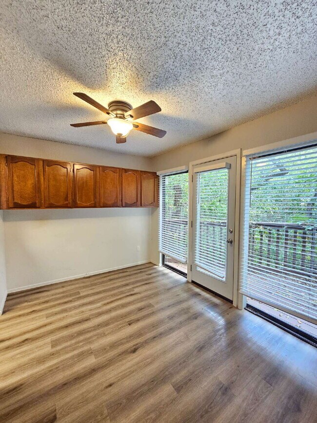 Building Photo - 2502 Jones Rd