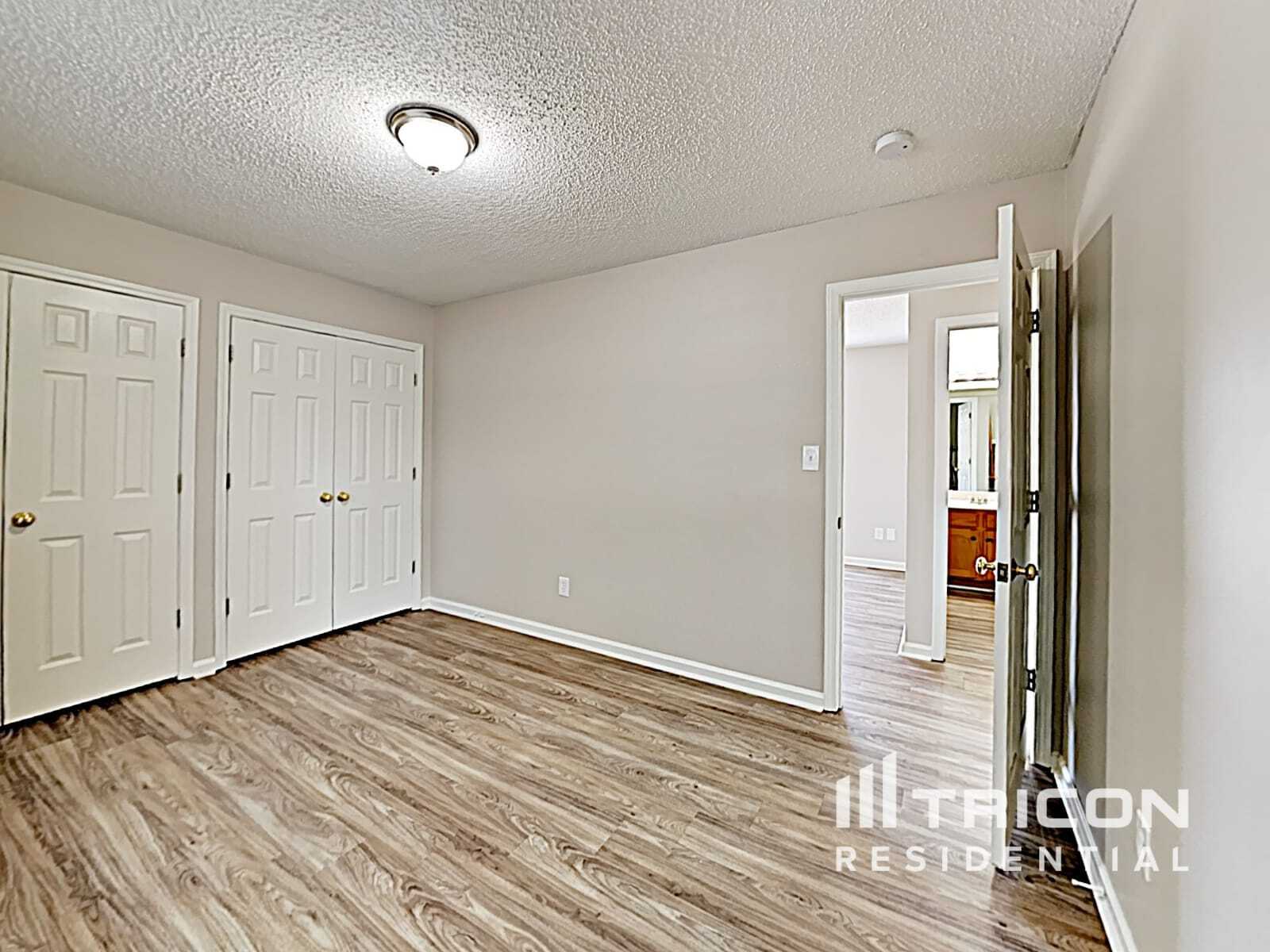 Building Photo - 4410 Fawnbrook Ave SW