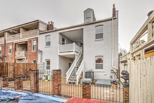 Building Photo - 2013 S 11th St