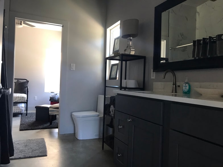 Building Photo - 1251 Canyon Shores