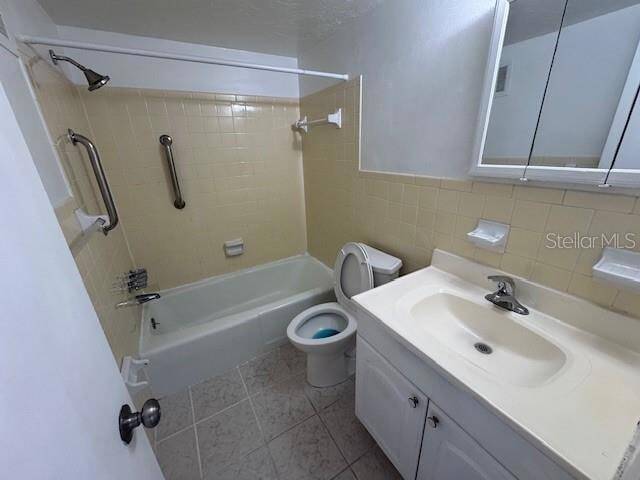 Building Photo - 3325 Bee Ridge Rd