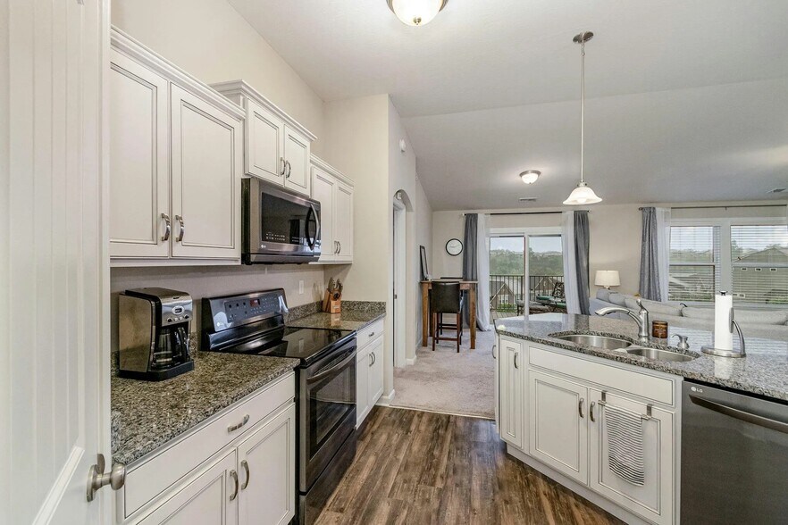 Building Photo - 7479 Flintshire Dr