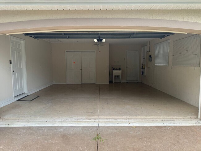 Building Photo - 509 Loma Paseo Dr