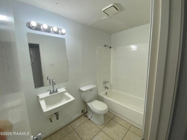 Building Photo - 3132 Wyoming St