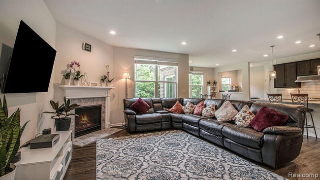 Building Photo - 28320 Verona Dr