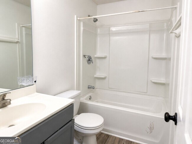 Building Photo - 110 Pasteur Ct