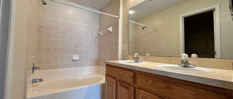 Building Photo - 502 Sherwood Oaks Dr