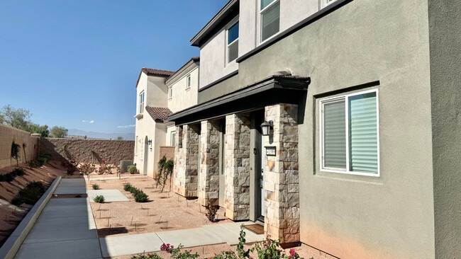 Building Photo - 41389 Penn Dr