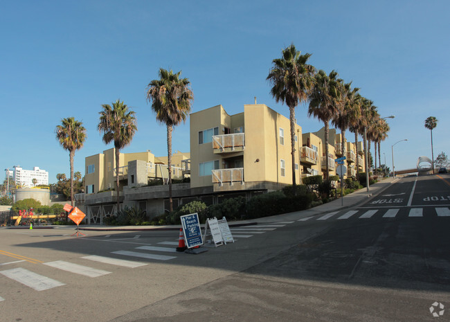 Primary Photo - New Hope Ctyrd Santa Monica