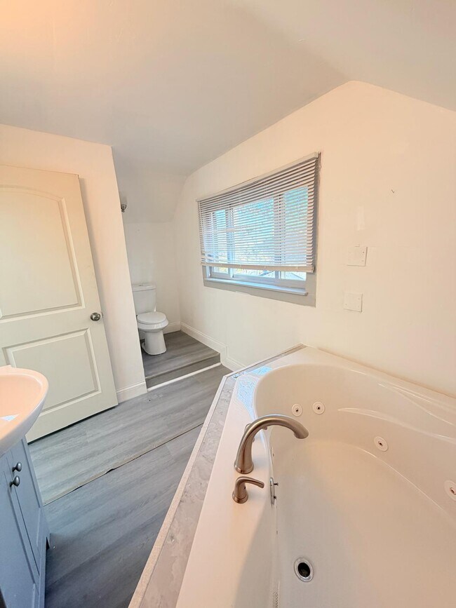 Building Photo - 13918 Terry St