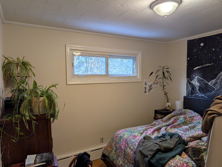 Building Photo - 61 Paine Ave