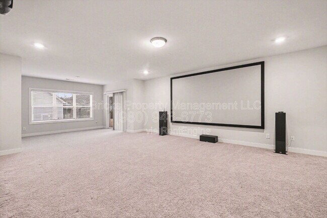 Building Photo - 7907 Moon Hl Pl