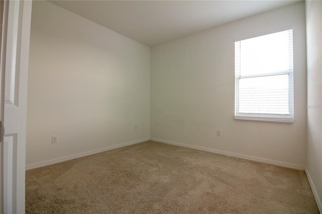Building Photo - 6524 Great Bear Dr
