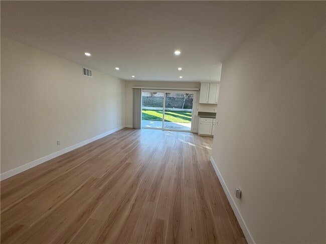 Building Photo - 23260 Forest Canyon Dr