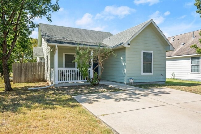 Building Photo - 7000 Villita Avenida