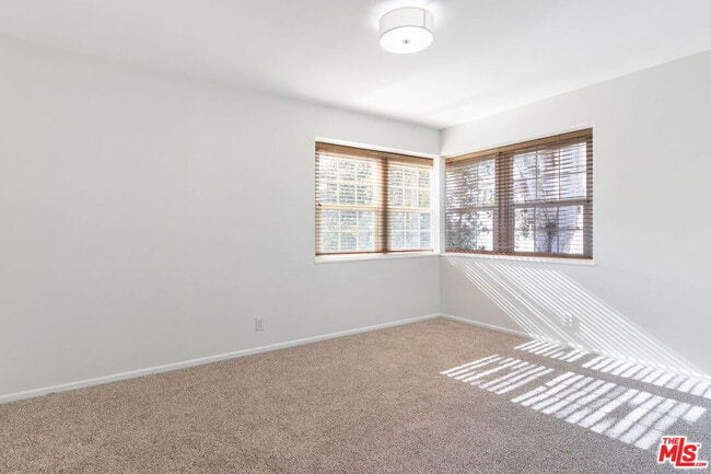 Building Photo - 7515 W 88th St