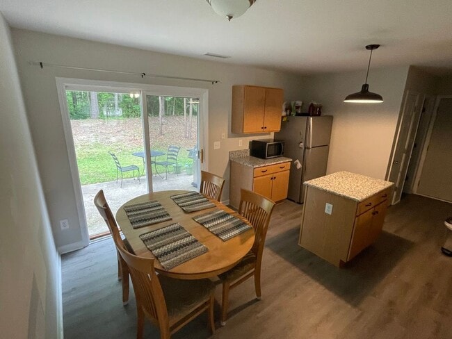 Building Photo - Comfortable 3BD, 2.5BA Raleigh Home with a 1-Car Attached Garage in an HOA Community with Amenities