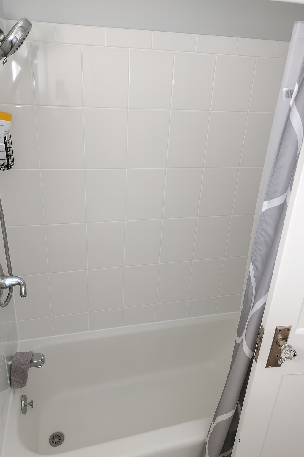 Tub & Shower - 197 Rockledge Ave