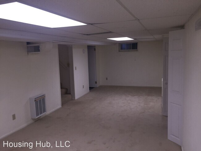 Building Photo - 3 br, 2 bath House - 632 Morgan Ave South