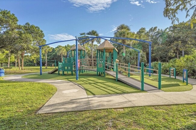 Building Photo - 1736 NW 38th St