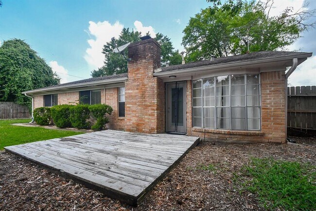 Building Photo - 12939 Westmere Dr
