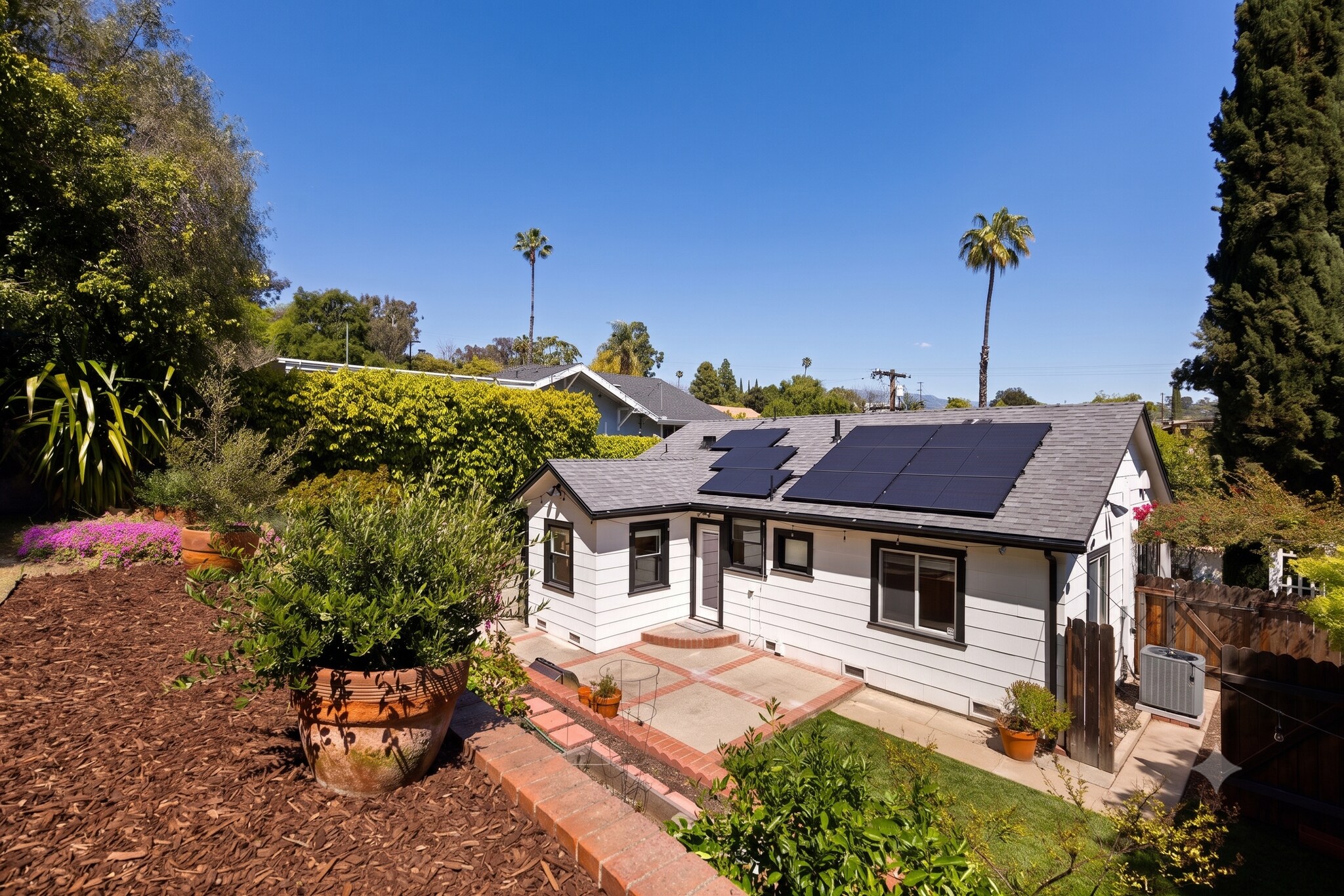 Building Photo - 4841 Avoca St