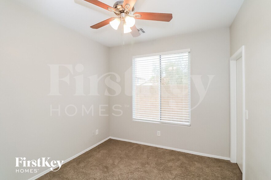 Building Photo - 7552 W State Ave