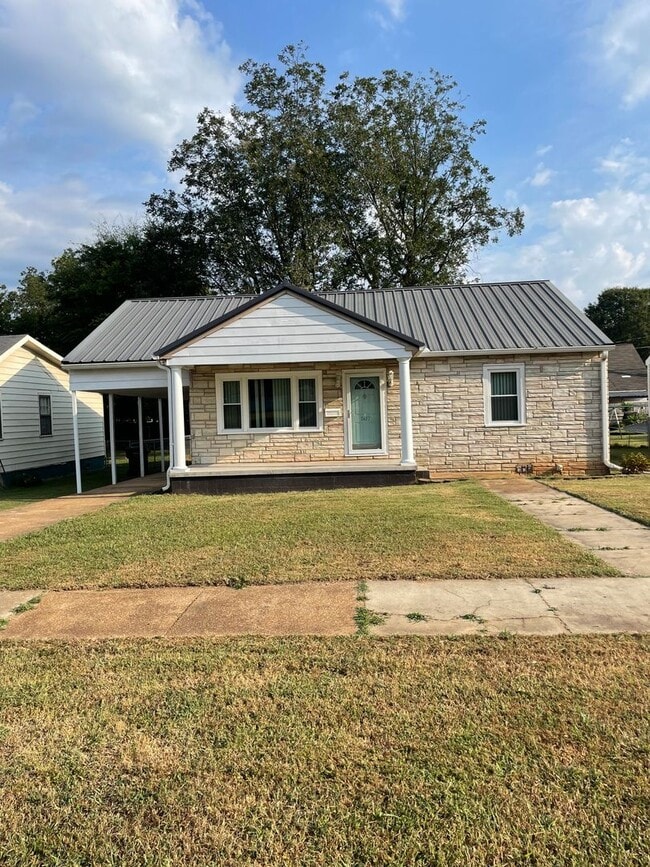 Primary Photo - House for rent