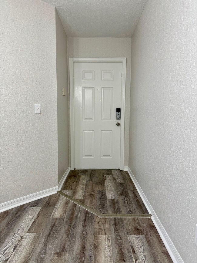 Building Photo - 7511 Seurat St