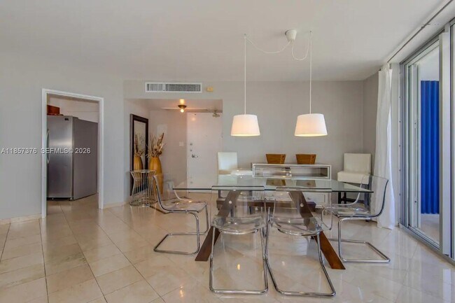 Building Photo - 5161 Collins Ave