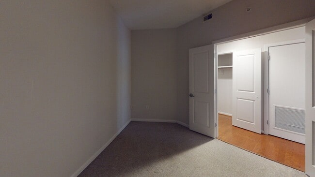 Building Photo - Logan Circle One Bedroom Plus Den W/Front Desk, Secured Entry, Pets Welcome, & More!