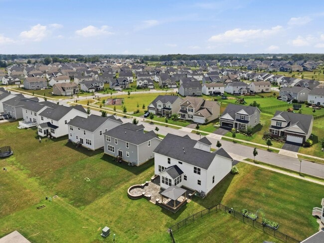 Building Photo - 637 Bald Eagle Dr