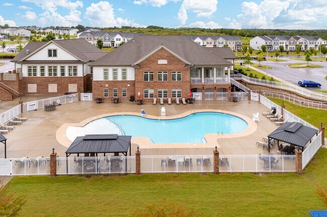 Building Photo - 2500 Chert Ln