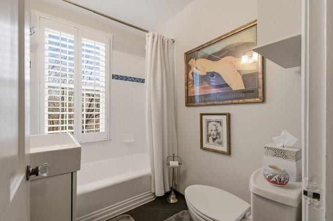 Building Photo - 2736 Ordway St NW