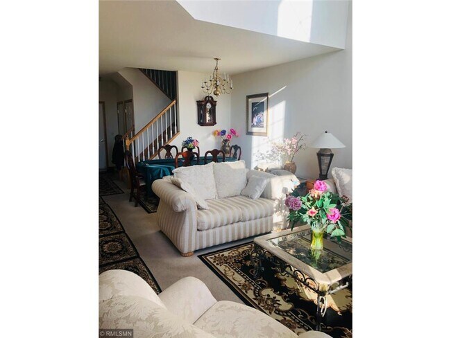 Building Photo - 15222 Florist Cir