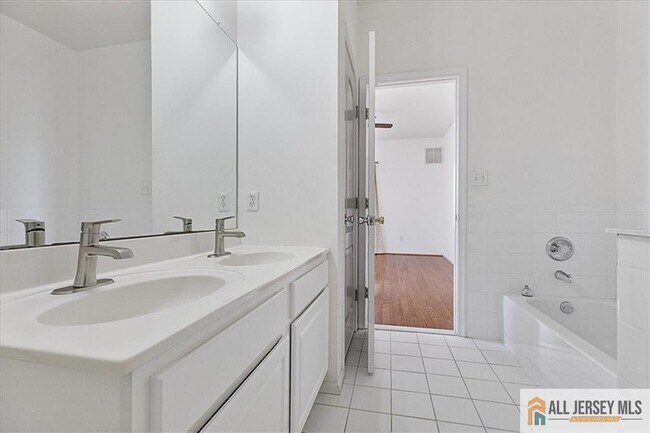 Building Photo - 932 Del Negro Ct